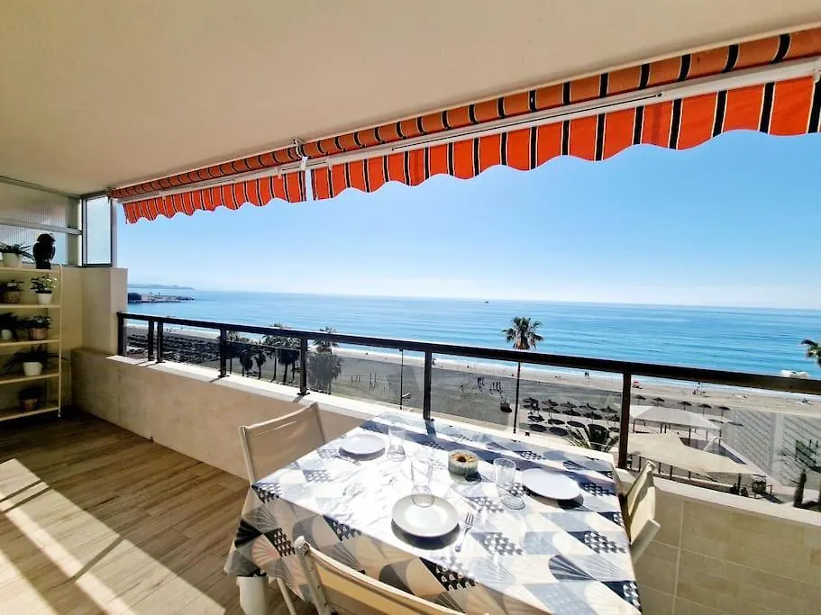 Apartman Beachfront Dream: Prime Location With Sea Views Fuengirola