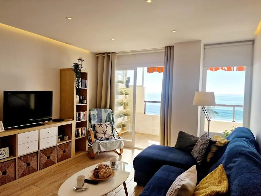 Apartment Beachfront Dream: Prime Location With Sea Views Fuengirola