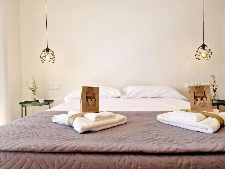 Beachfront Dream: Prime Location With Sea Views Fuengirola Apartment