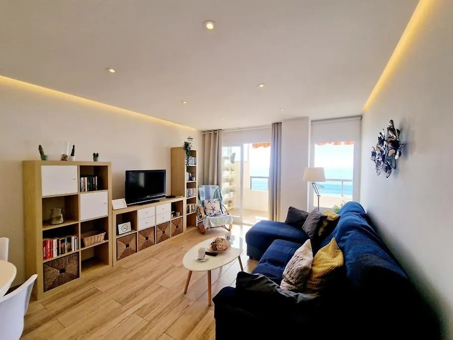 Apartment Beachfront Dream: Prime Location With Sea Views Fuengirola Spain