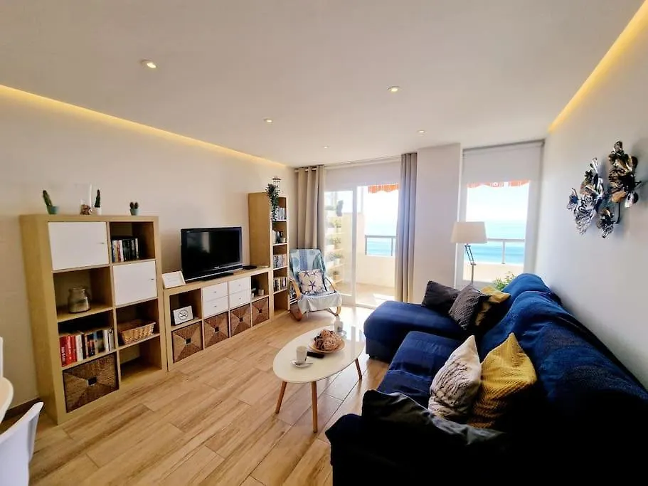 Beachfront Dream: Prime Location With Sea Views Fuengirola
