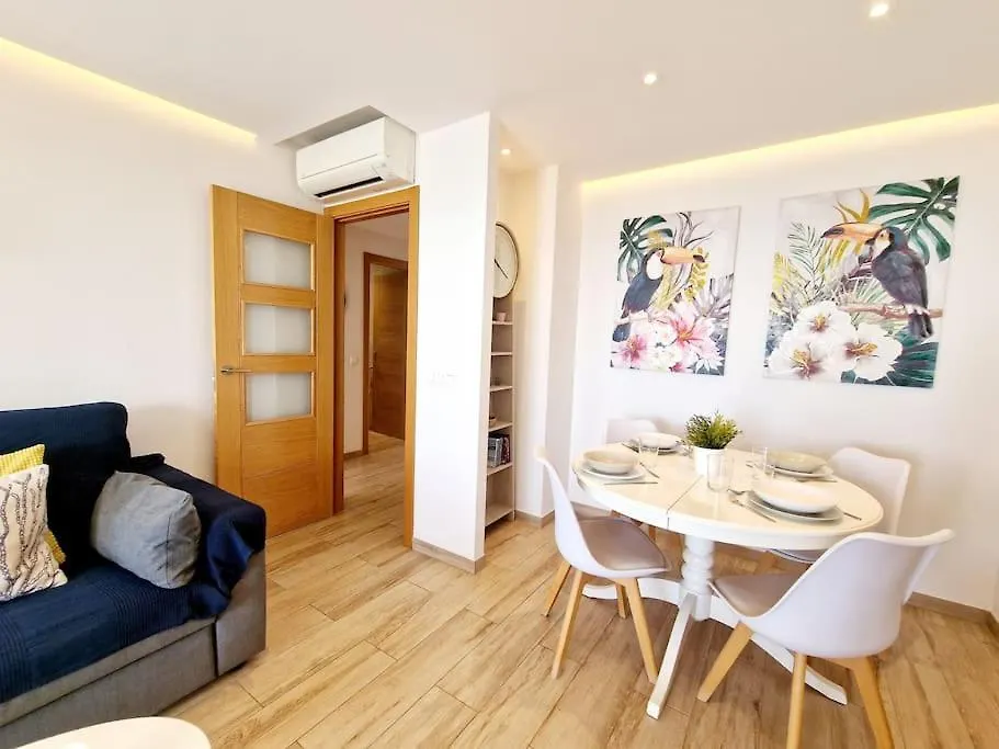 Apartment Beachfront Dream: Prime Location With Sea Views Fuengirola